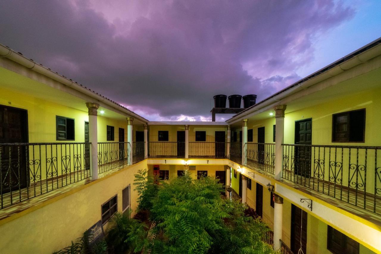 Ayenda 1305 Retro Hotel Barranquilla  Bagian luar foto